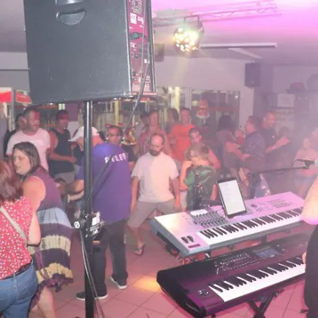 Mobil 3 Avec Terrasse - 7 Personnes - Api-1-52-519 Бретиньоль-сюр-Мер