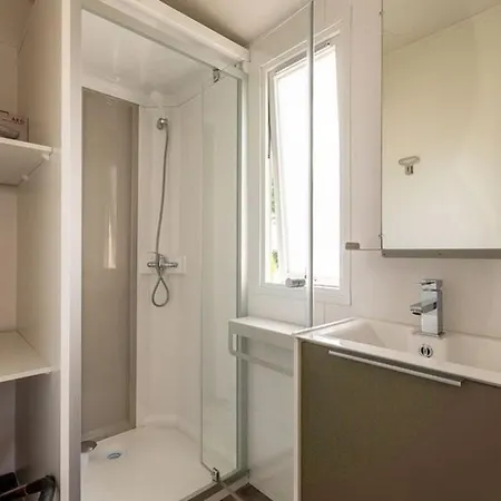 Mobil 3 Avec Terrasse - 7 Personnes - Api-1-52-519 *